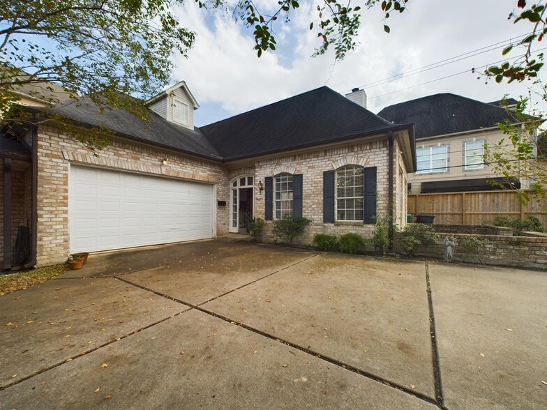 5627 Winsome Ln, Houston, TX à louer - Photo du b timent - Image 1 de 10