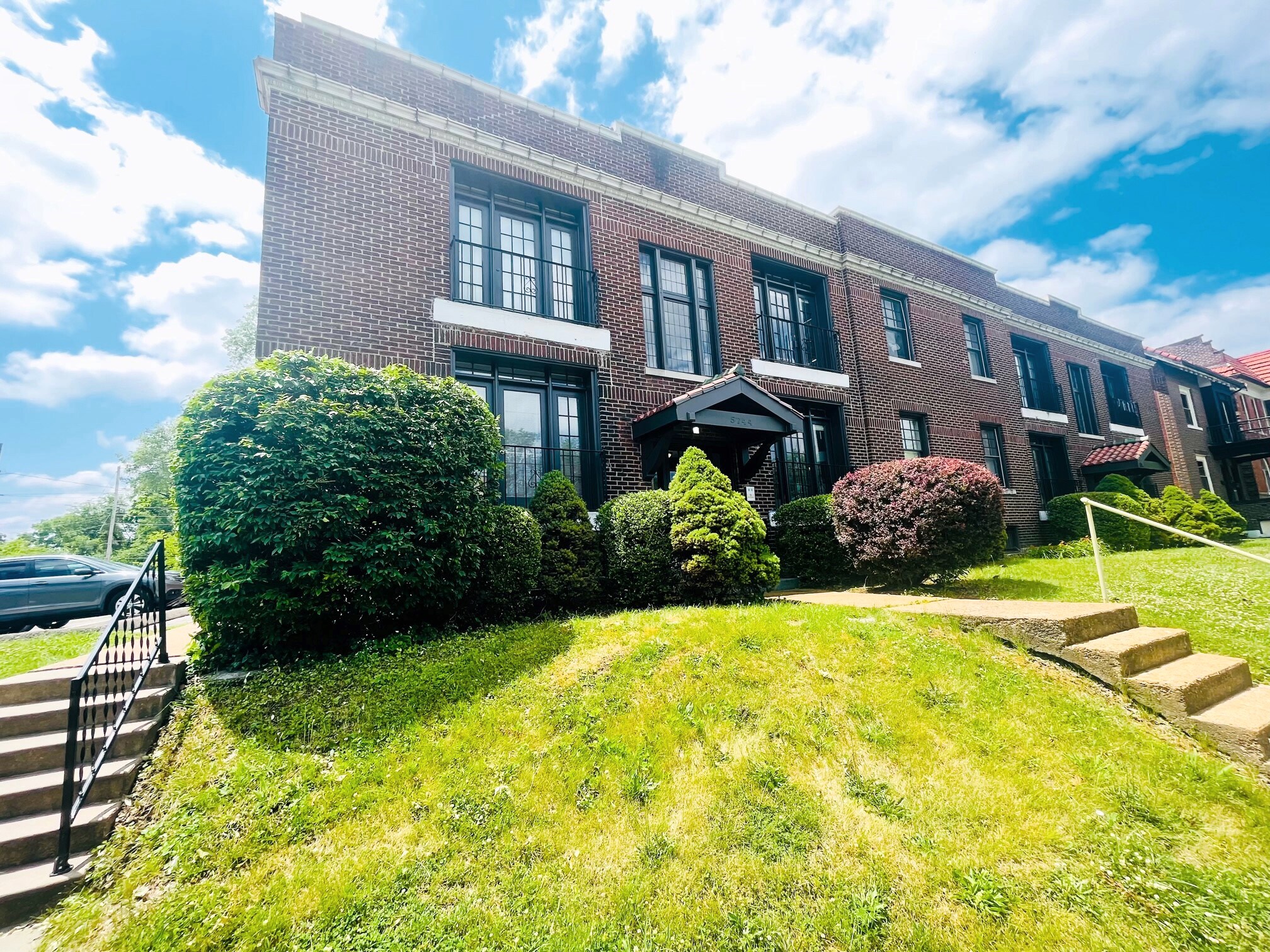 5744-5750 Pershing Ave, Saint Louis, MO à vendre Photo principale- Image 1 de 26