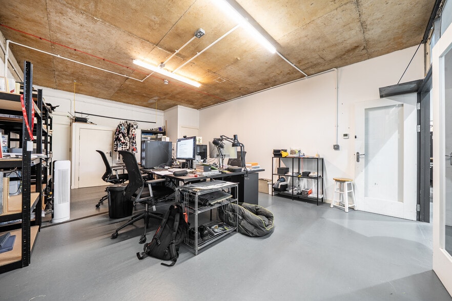 5 Borthwick St, London for lease - Building Photo - Image 3 of 23