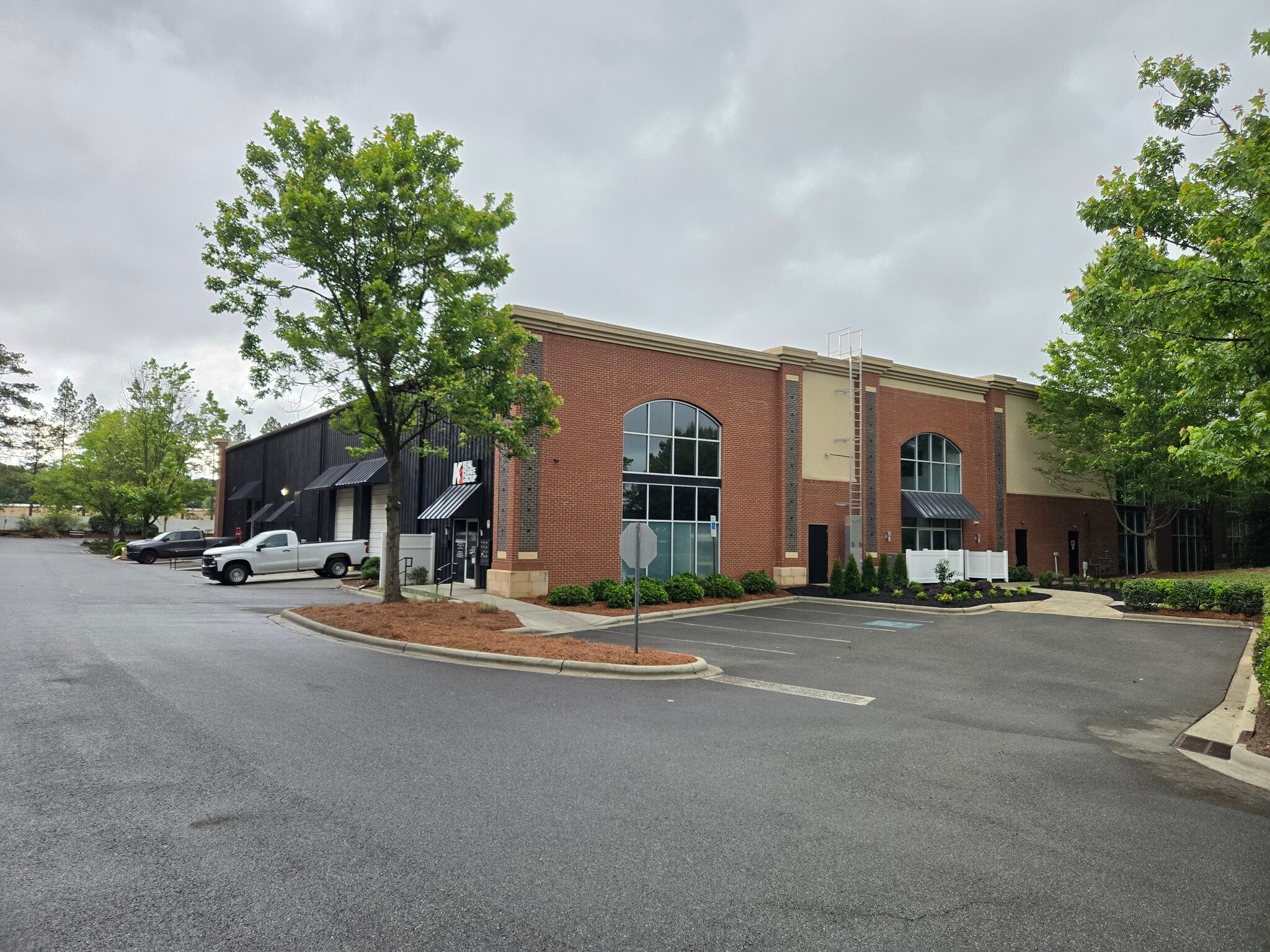 10624 Metromont Pky, Charlotte, NC à louer Photo principale- Image 1 de 15