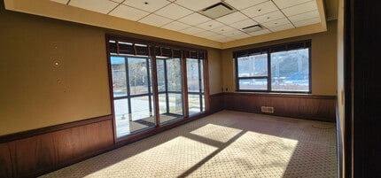 1900 Route 51, Jefferson Hills, PA à louer Photo du bâtiment- Image 2 de 8