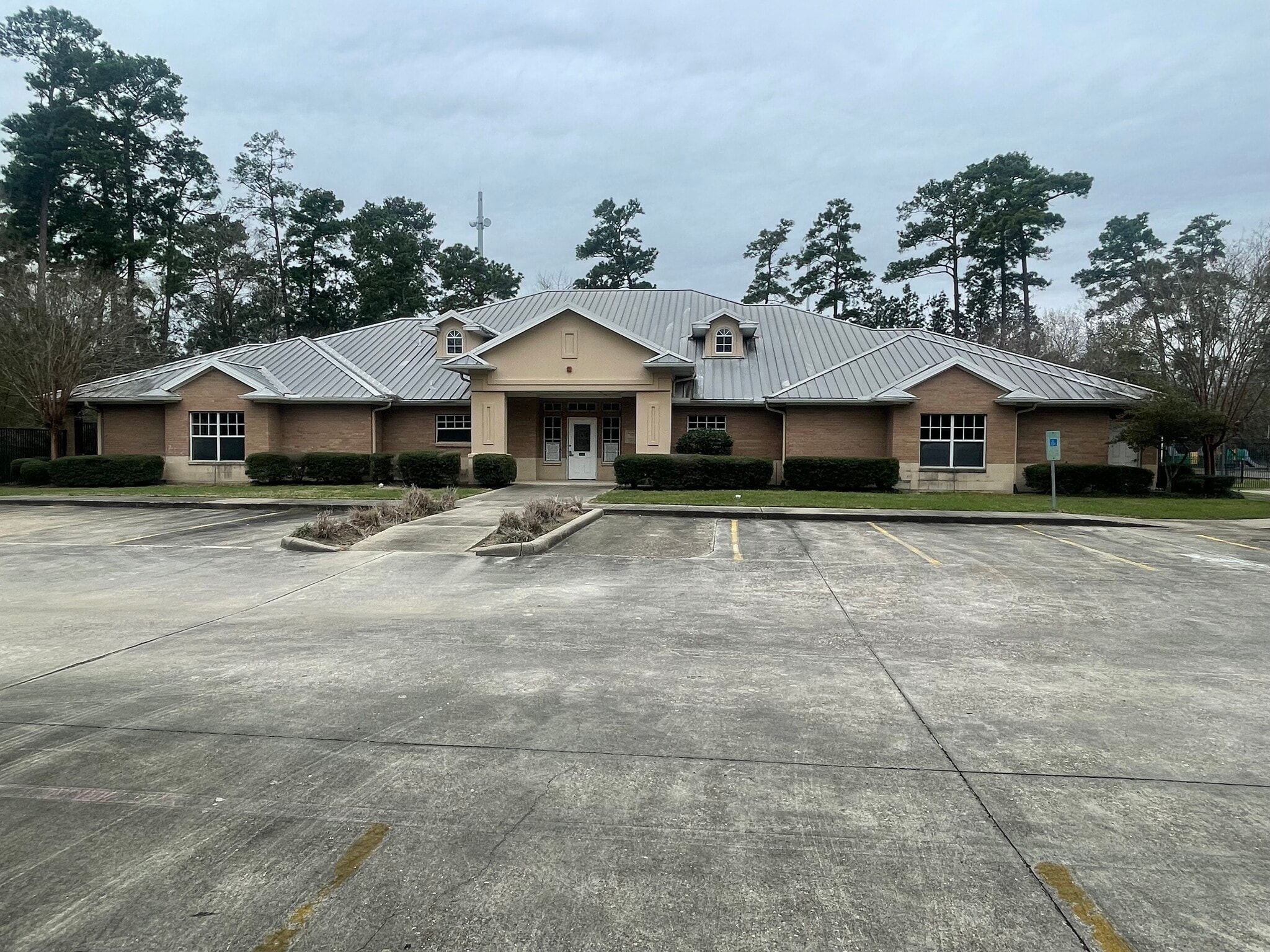 8401 Kuykendahl Rd, The Woodlands, TX for lease Building Photo- Image 1 of 13