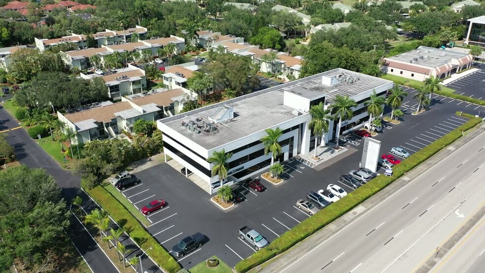 7370 College Pky, Fort Myers, FL à louer - Vidéo sur l’inscription commerciale - Image 2 de 8