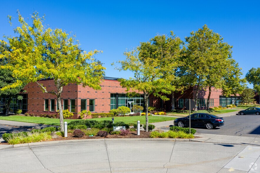 9225 NE Turing Ct, Beaverton, OR for sale - Primary Photo - Image 1 of 4