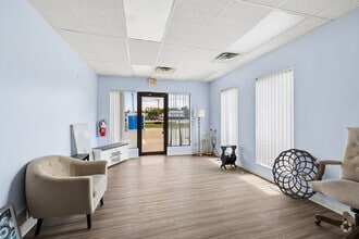 2330 Rocklyn Dr, Urbandale, IA à louer Photo intérieure- Image 2 de 7