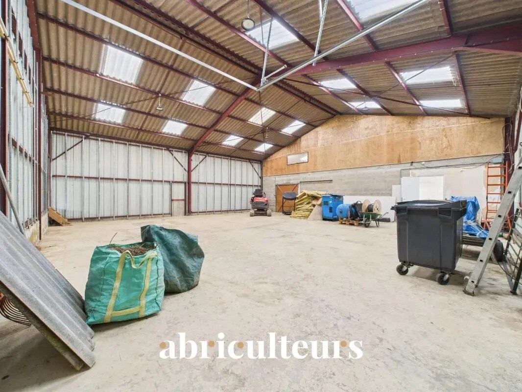 Office in Nogent-le-Phaye for lease Building Photo- Image 1 of 12