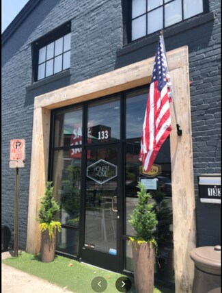 Plus de détails pour 133 Breckenridge Ln, Louisville, KY - Bureau/Commerce de détail à louer
