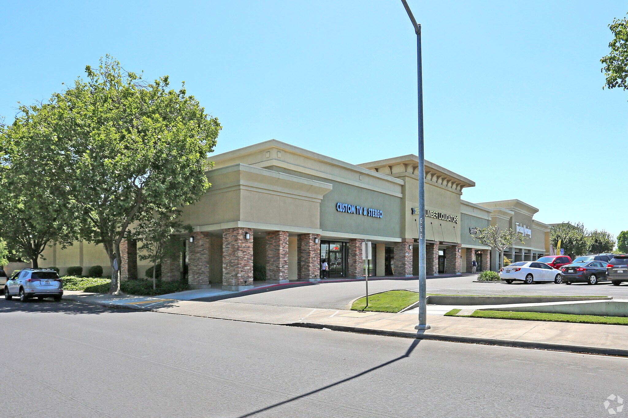 3250 Dale Rd, Modesto, CA for lease Primary Photo- Image 1 of 7
