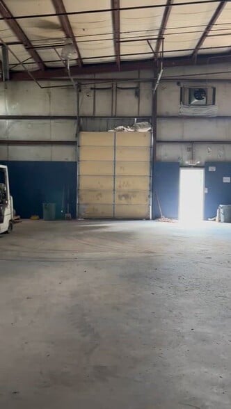 200 Park Ave, Newberry, SC à louer - Vidéo sur l’inscription commerciale - Image 3 de 14