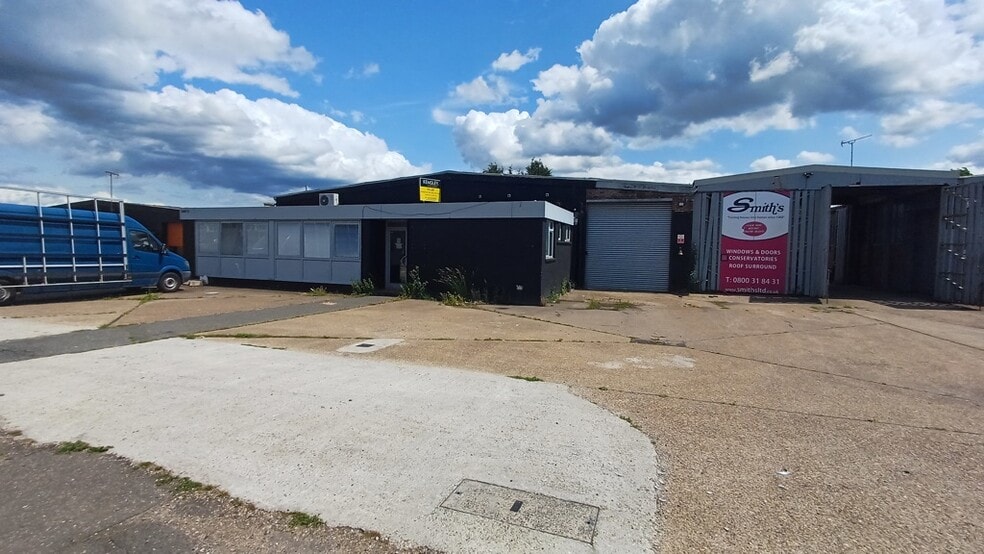 5 Robert Way, Wickford for sale - Building Photo - Image 1 of 5