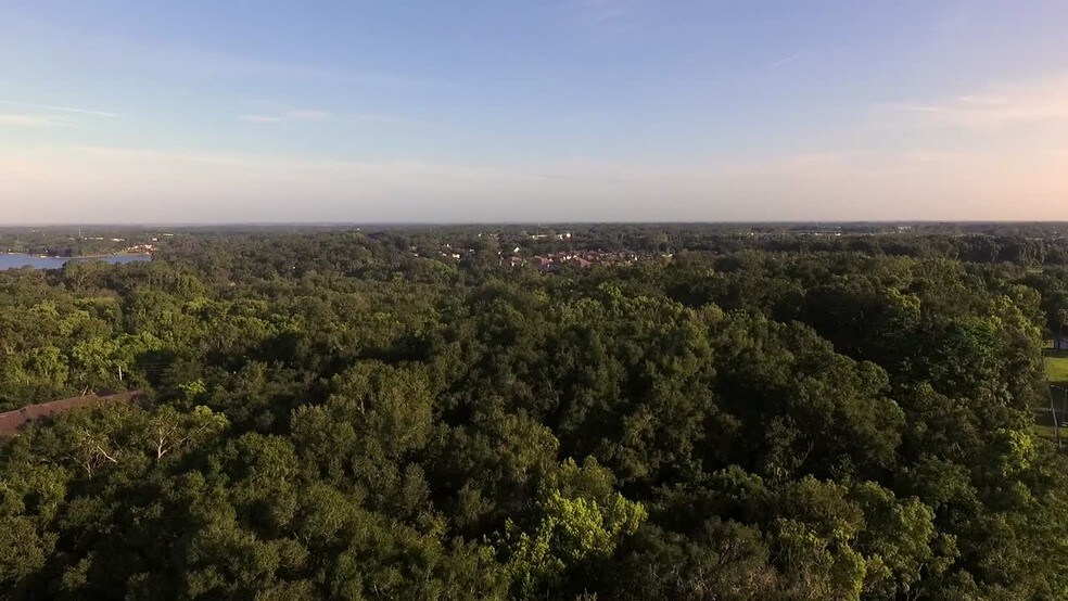 Limit Ave, Mount Dora, FL à louer - Vidéo sur l’inscription commerciale - Image 2 de 4