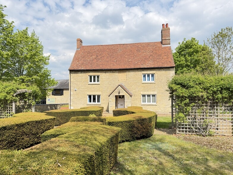 Stratford Rd, Milton Keynes à vendre - Photo du bâtiment - Image 1 de 4