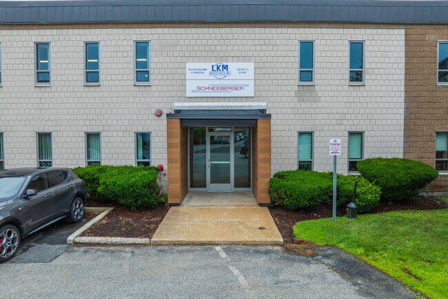 Plus de détails pour 44-48 6th Rd, Woburn, MA - Industriel à louer
