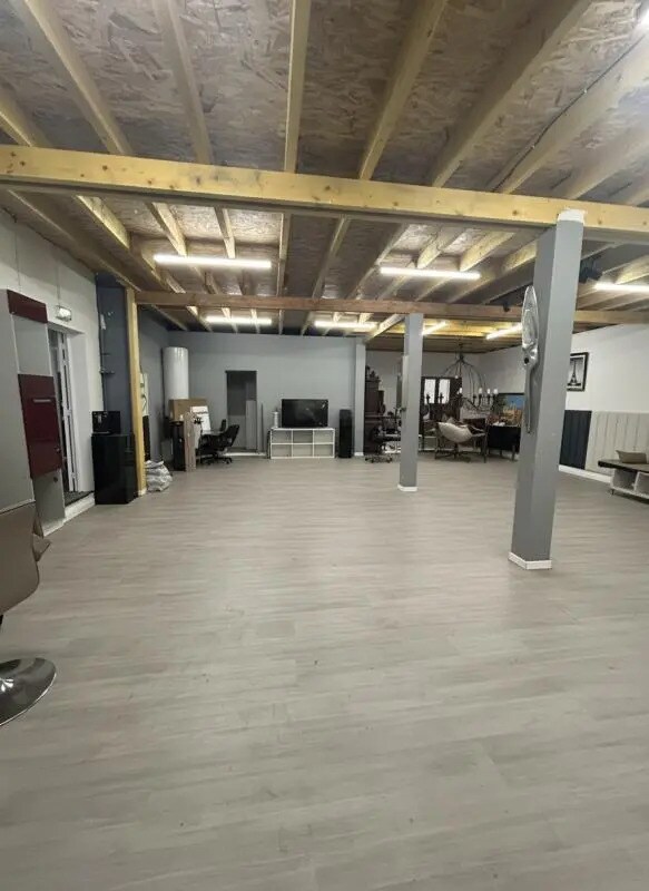 Industrial in Meaux for sale Building Photo- Image 1 of 5