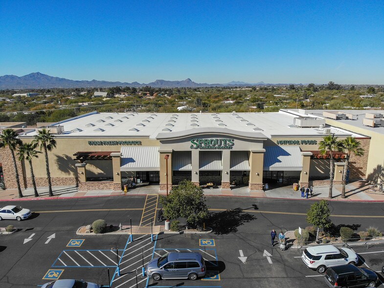7621-7755 N Oracle Rd, Oro Valley, AZ à louer - Photo du bâtiment - Image 3 de 10
