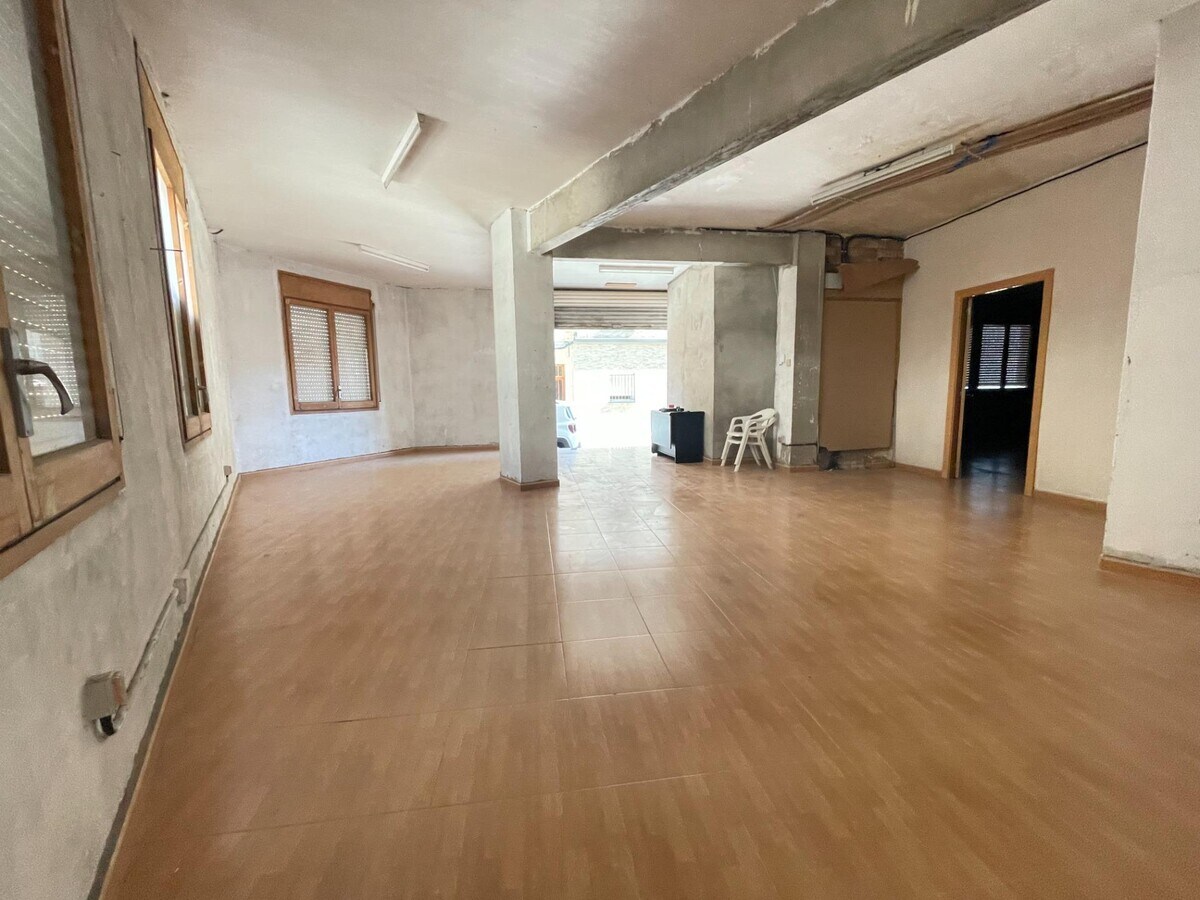 VILANOVA DEL CAMÍ, BAR 08788 - Unit - -  - Interior Photo - Image 2 of 12