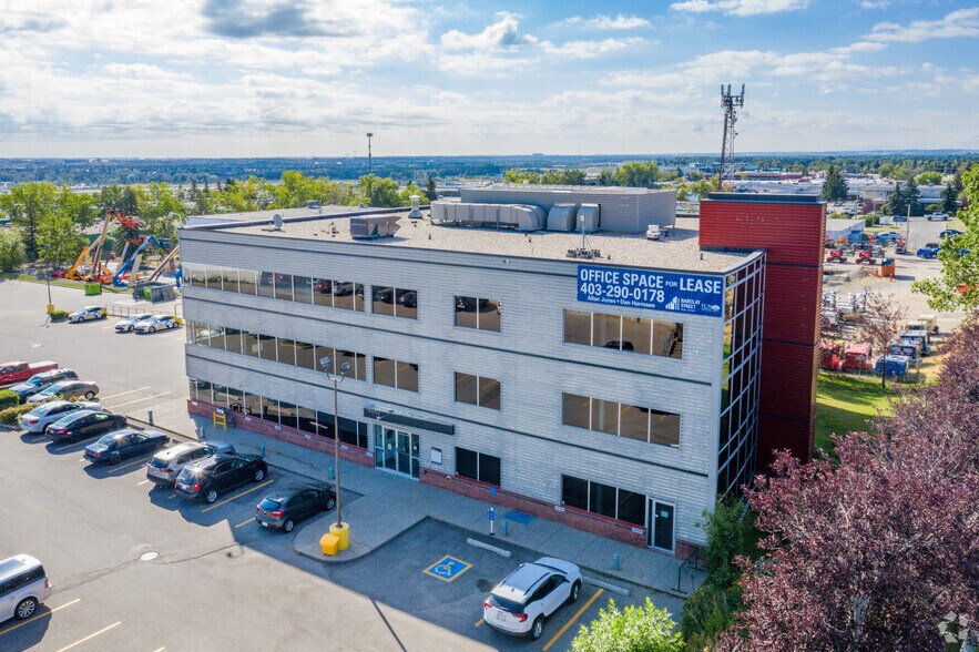 7101 5th St SE, Calgary, AB à louer - Photo du bâtiment - Image 2 de 3