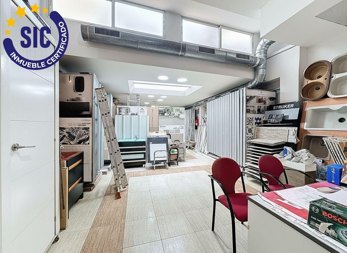 Retail in València for sale Interior Photo- Image 1 of 20