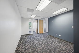 630 Plaza Dr, Highlands Ranch, CO à louer Photo intérieure- Image 1 de 12