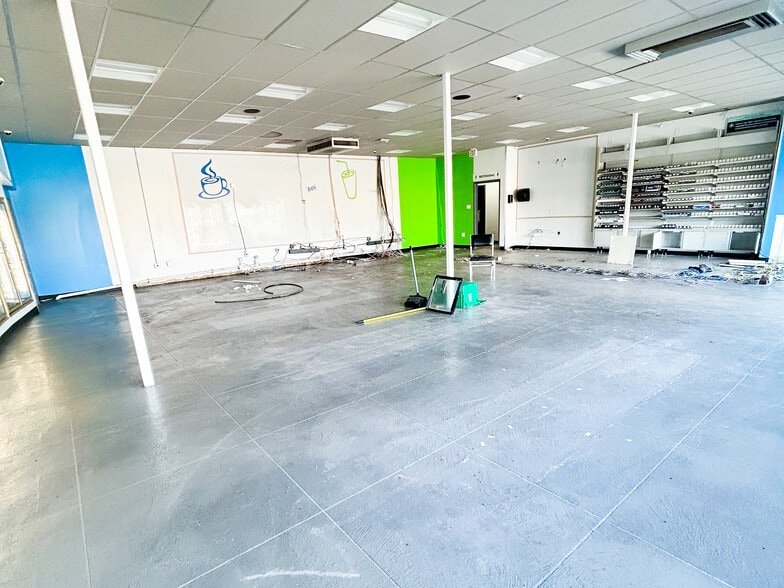 3402 University Ave, Lubbock, TX for lease - Building Photo - Image 3 of 5