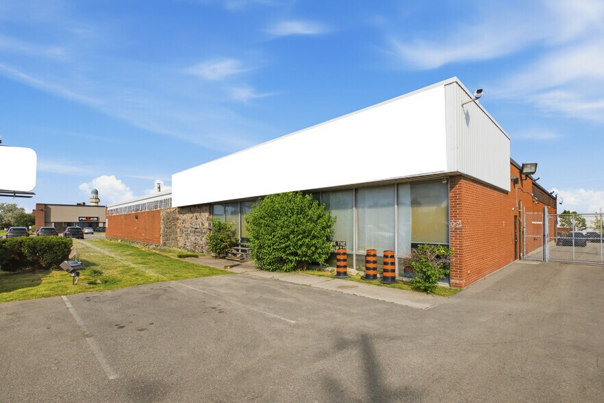 2254 S Sheridan Way, Mississauga, ON à vendre - Photo du bâtiment - Image 2 de 8