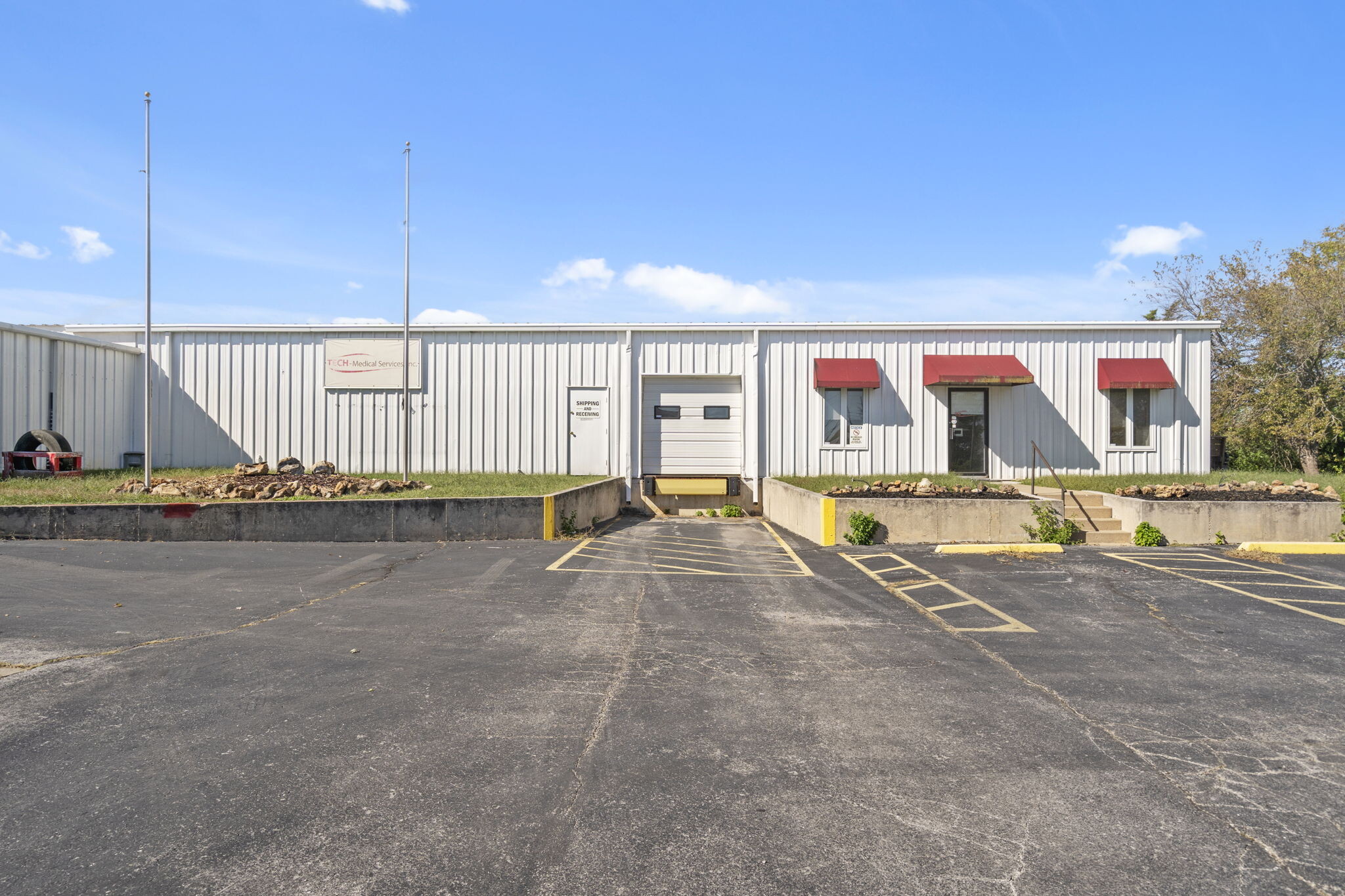 1110 N Gerald St, Nixa, MO for lease Building Photo- Image 1 of 15