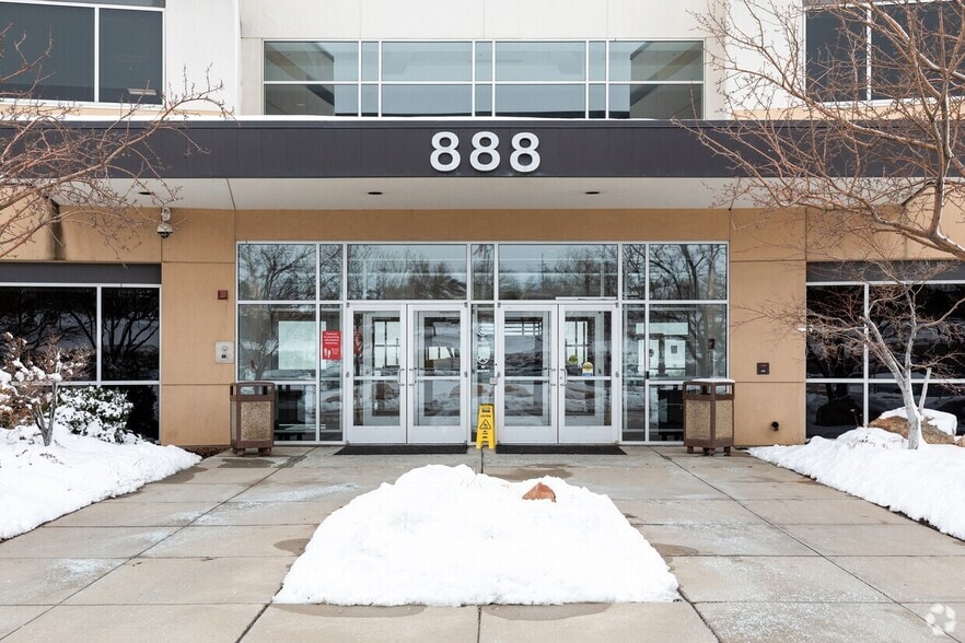 888 University Park Blvd, Clearfield, UT for lease - Building Photo - Image 3 of 4