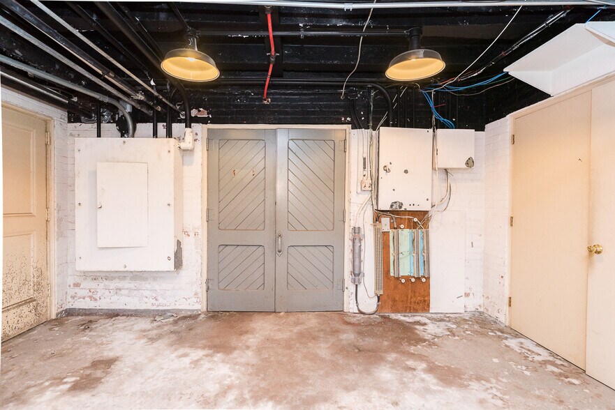 128 W Harden St, Graham, NC à vendre - Photo intérieure - Image 3 de 29