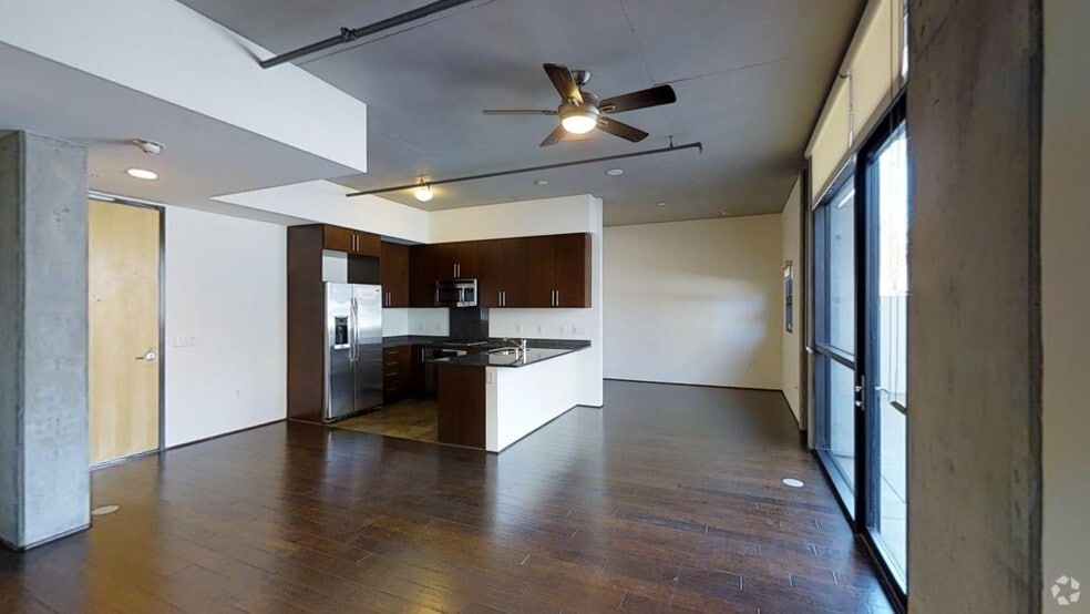 353 E Bonneville Ave, Las Vegas, NV for lease - Interior Photo - Image 3 of 157