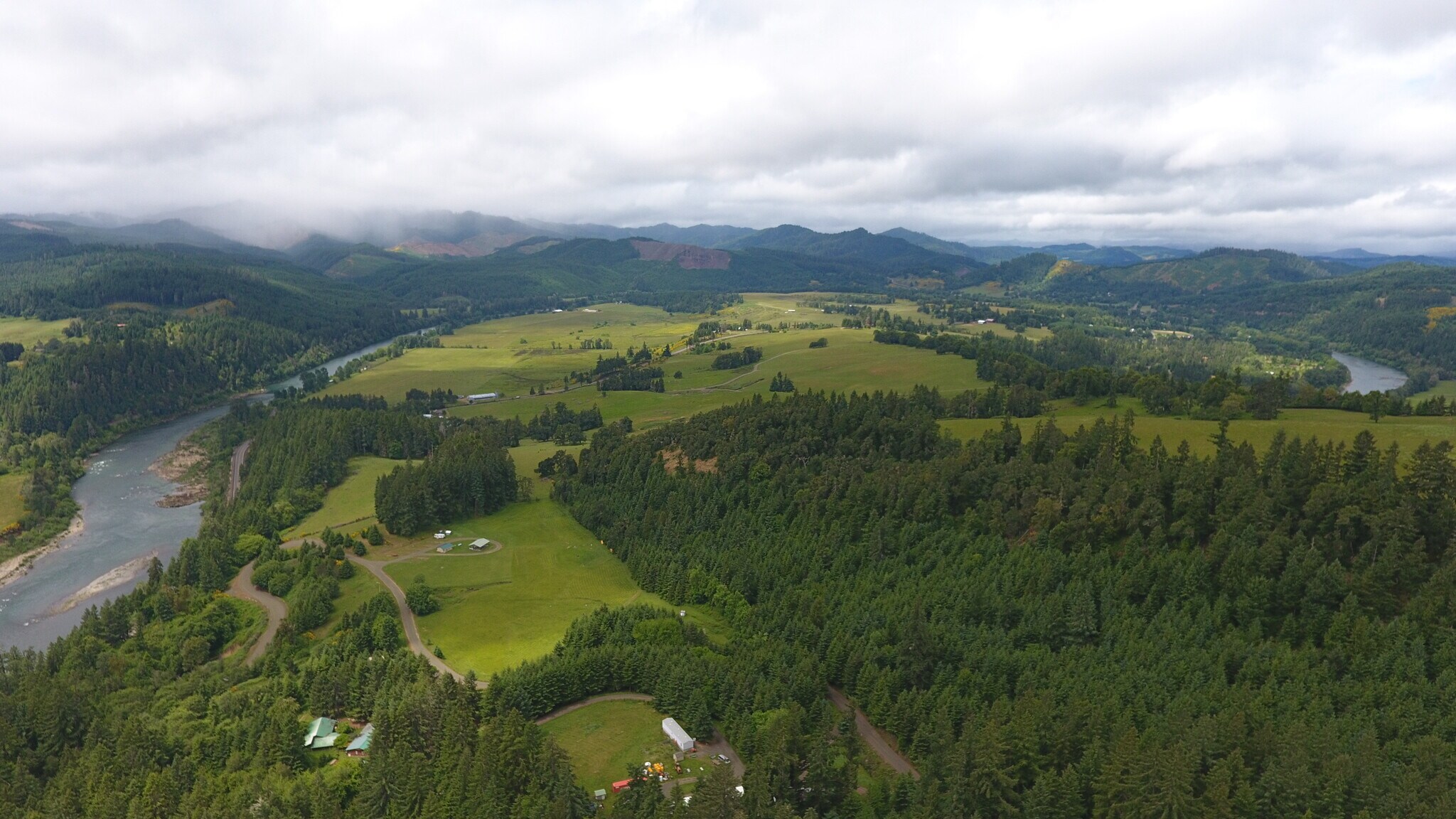 1111 Kellogg Camp Ln, Oakland, OR à vendre Photo principale- Image 1 de 4