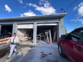 7153 Southern Blvd, West Palm Beach, FL for lease Building Photo- Image 1 of 6