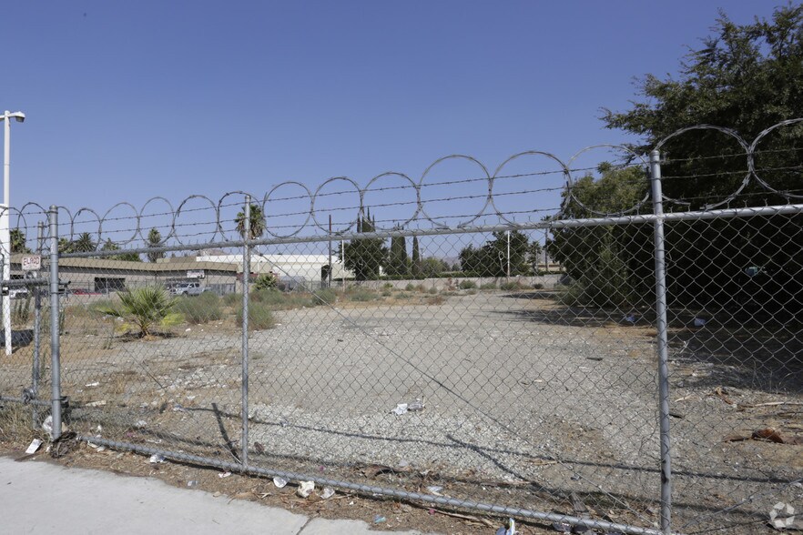 3750 Chicago Ave, Riverside, CA à louer - Photo du bâtiment - Image 2 de 3