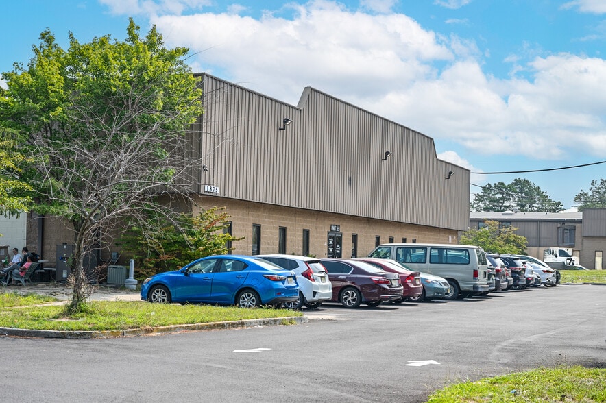 1875 Swarthmore Ave, Lakewood, NJ for lease - Building Photo - Image 2 of 4