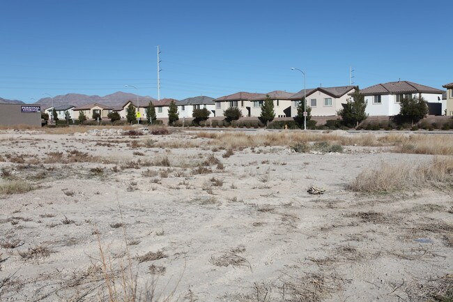 Plus de détails pour Donna St, North Las Vegas, NV - Commerce de détail à louer