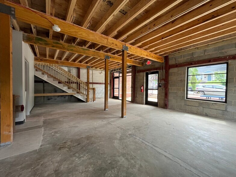 1512 Southwood Ave, Charlotte, NC à louer - Photo du bâtiment - Image 2 de 13