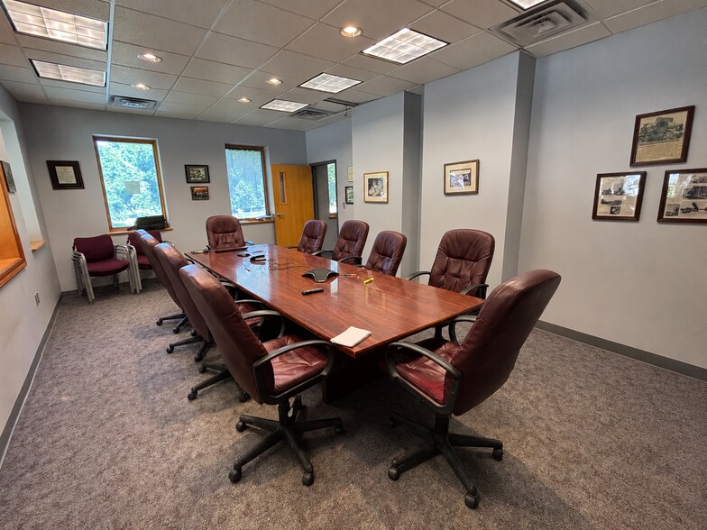 303 Watervliet-shaker Rd, Watervliet, NY for lease - Building Photo - Image 3 of 11