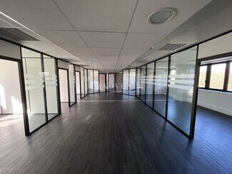 Plus de détails pour 1214 Rue Du Fort De Saint-Cyr, Montigny-le-Bretonneux - Bureau à louer