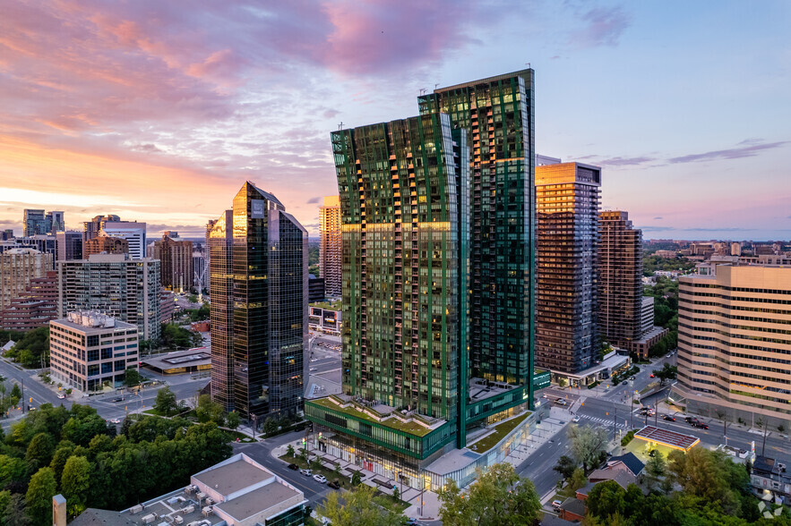 4750 Yonge St, Toronto, ON à vendre - Photo principale - Image 1 de 7