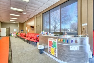 305-325 Waneka Pky, Lafayette, CO à louer Photo intérieure- Image 1 de 11