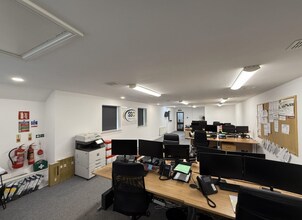 Westbrook Ct, Sheffield for lease Interior Photo- Image 2 of 5