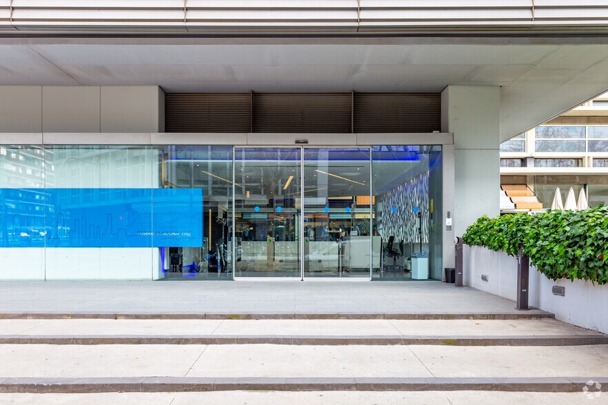 Carrer de la Llacuna, 164, Barcelone, Barcelona à louer - Photo du bâtiment - Image 3 de 5