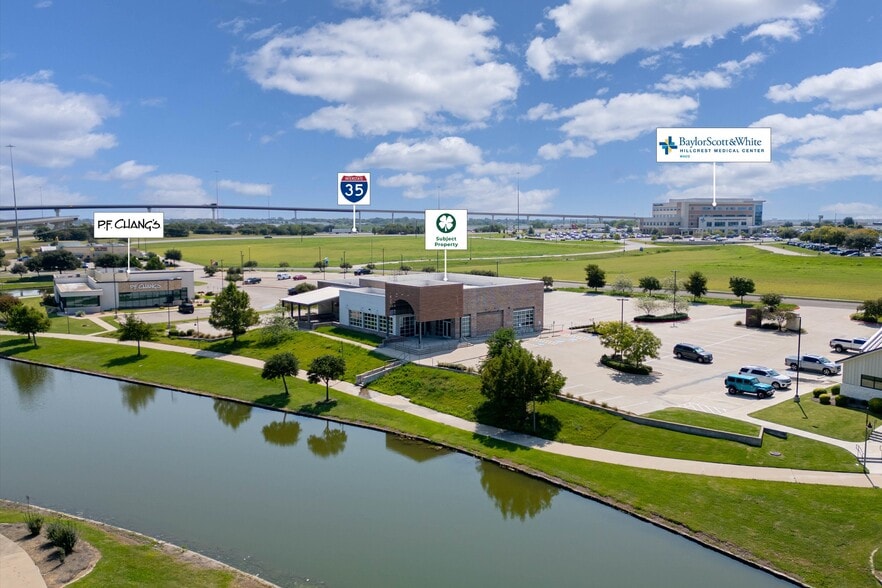 5601 Crosslake Pky, Waco, TX for lease - Building Photo - Image 3 of 6