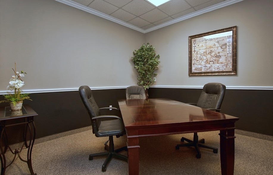 2801-2803 S Bay St, Eustis, FL for lease - Interior Photo - Image 3 of 14