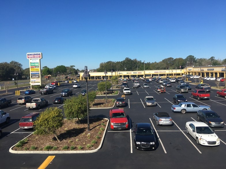 921 W Orange Blossom Trl, Apopka, FL for lease - Building Photo - Image 1 of 15