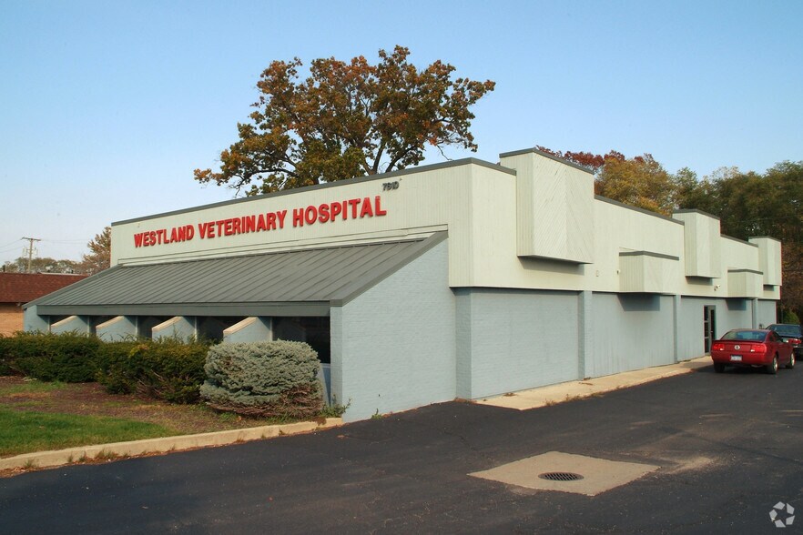 7610 N Wayne Rd, Westland, MI for sale - Primary Photo - Image 1 of 2