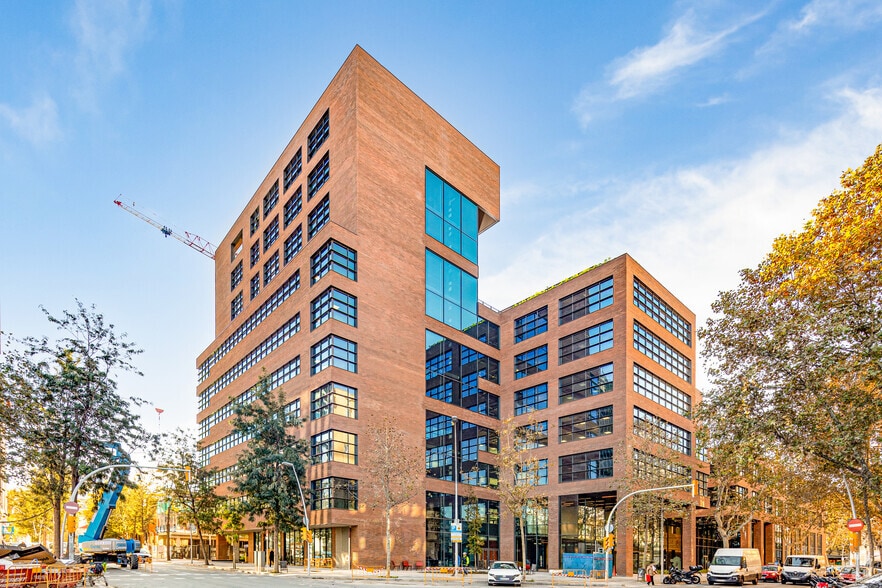 Carrer de Llull, 112, Barcelona, Barcelona for lease - Building Photo - Image 2 of 4