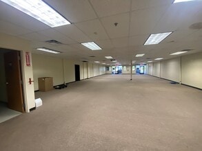 711 E Carefree Hwy, Phoenix, AZ for lease Building Photo- Image 2 of 3