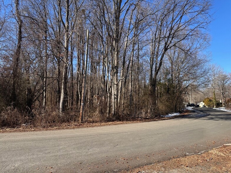4846 Woods Wharf Rd, Shady Side, MD à vendre - Photo du bâtiment - Image 2 de 6