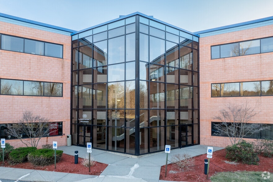 101 University Dr, Amherst, MA for lease - Building Photo - Image 3 of 8