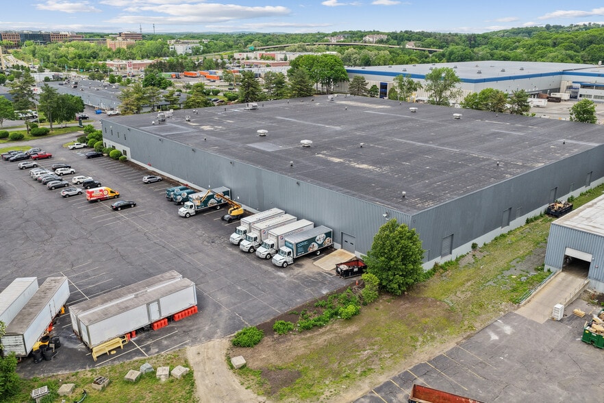 90 Commerce Way, Woburn, MA for lease - Building Photo - Image 3 of 19